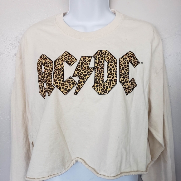 AC/DC Women's M/L Beige Long Sleeve Crop Top T-shirt Leopard Print Band Tee - Picture 2 of 6